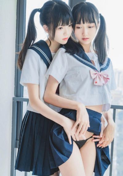 欧美美女的胸_中英字幕1080