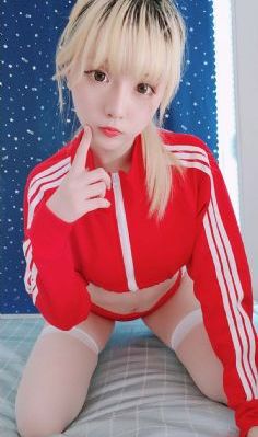 欧美无弹力丝袜_4K在线播放