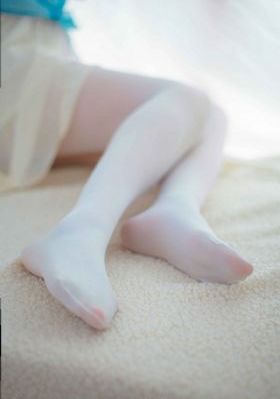 美女裸体爆乳露双奶头无遮挡图片_1080免费观看视频