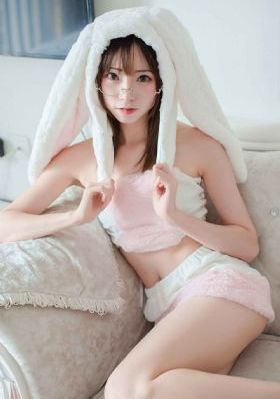 欧美穿西装的男人图片_蓝光高清全集免费观看