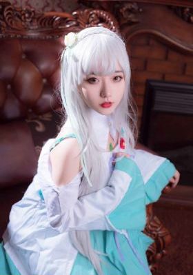 欧美男士西装头图片_成人在线观看免费