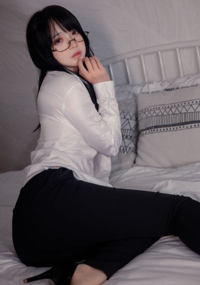 快穿之攻略肉欲文h_蓝光手机免费观看完整