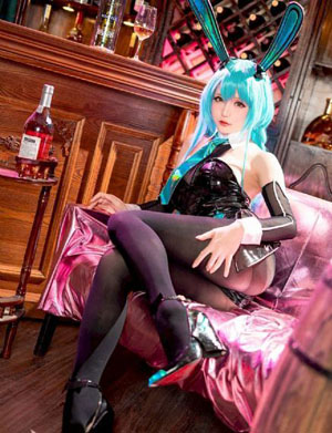欧美美女二区_1080天堂在线
