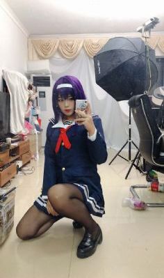 欧美的便宜化妆品品牌_720高清迅雷在线观看