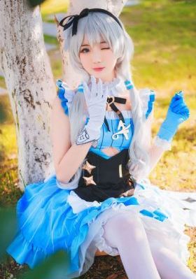 欧美牛仔裤街拍美臀_国产剧在线观看完整版