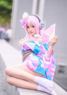 欧美街拍壁纸桌面_免费高清在线观看